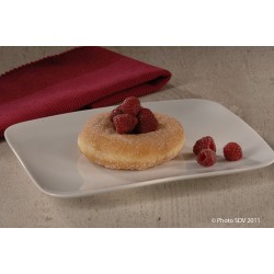  Donut au sucre accompagné de framboises 