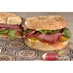  Bagel sésame au pastrami 